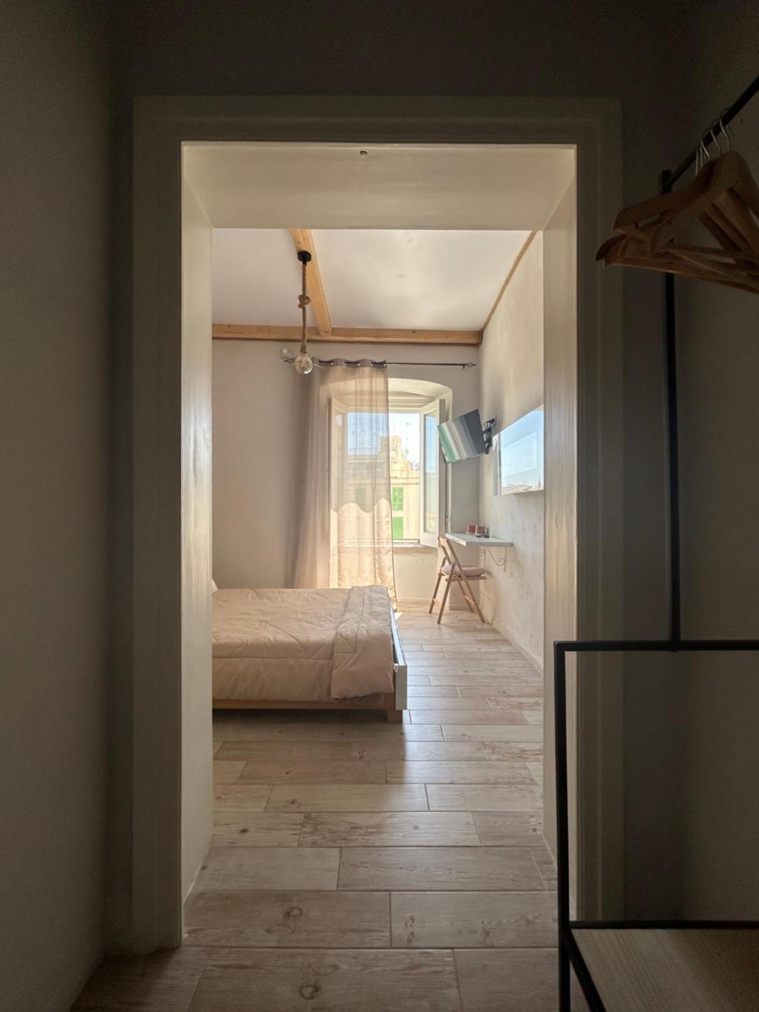 מולפטה Palazzo Monna B&B מראה חיצוני תמונה